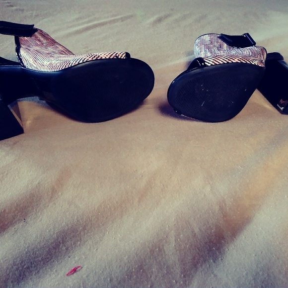 Mule platforms - Picture 2 of 3